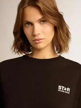 Black Star Collection T-shirt med kontrastfarvet hvidt logo og stjerne