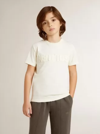 Cremefarvet T-shirt til drenge med hævet logo