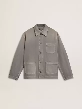 Grå denimjakke til mænd med nitter