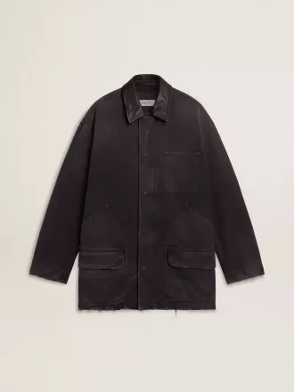Herre-denimjakke med distressed detaljer og læderkrave