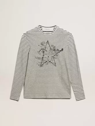 Herre-T-shirt med hvide og blå striber og broderi på fronten