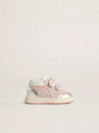 Junior June i rosa læder med metalliske læderindsatser og ruskindstjerne Junior June i rosa læder med metalliske læderindsatser og ruskindstjerne