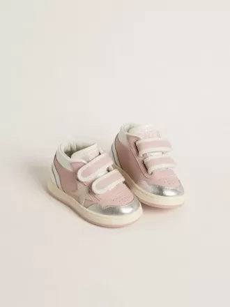 Junior June i rosa læder med metalliske læderindsatser og ruskindstjerne Junior June i rosa læder med metalliske læderindsatser og ruskindstjerne