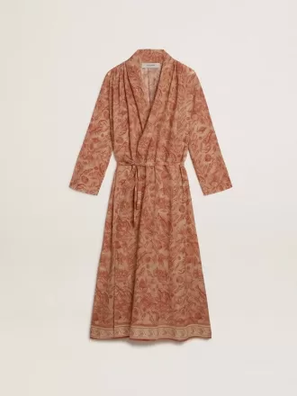 Kaftan til kvinder i bomuldsvoile med murstensrødt marineprint overalt
