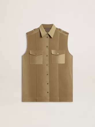 Kvinders skjortekjole i sandfarvet denim med militærdetaljer