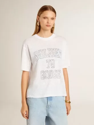 Let hvid T-shirt i hør til kvinder med print
