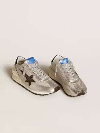 Marathon til mænd med overdel i sølvfarvet ripstop-nylon og sort stjerne