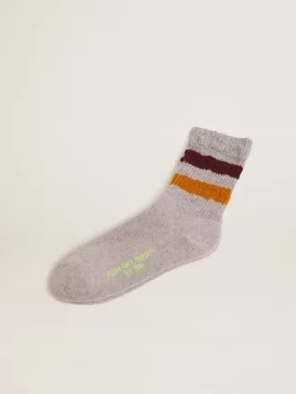 Melange grå sokker med distressed detaljer og tofarvede striber
