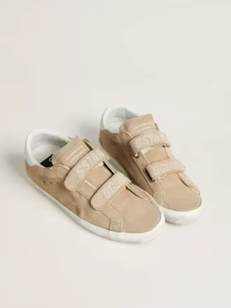 Old School til kvinder i beige ruskind med hvid læderhælkappe