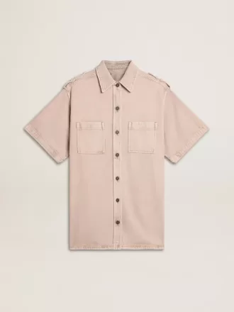 Oversized denimskjorte til kvinder i pinkfarvet denim Oversized denimskjorte til kvinder i pinkfarvet denim