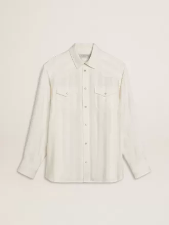 Oversized, slidt hvid skjorte til mænd med lodrette striber