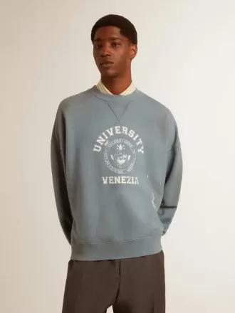 Oversized sweatshirt i babyblå med distressed finish Oversized sweatshirt i babyblå med distressed finish
