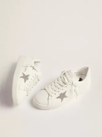 Purestar til kvinder i hvidt læder med sølvfarvet Swarovski-krystalstjerne