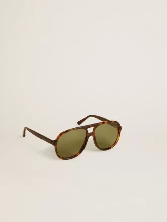 Solbriller i aviator-stil med skildpaddeskalsramme og grønne glas