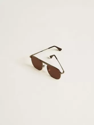 Solbriller i aviator-stil med sort stel og glas