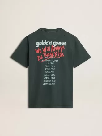 Sort T-shirt med flerfarvet print