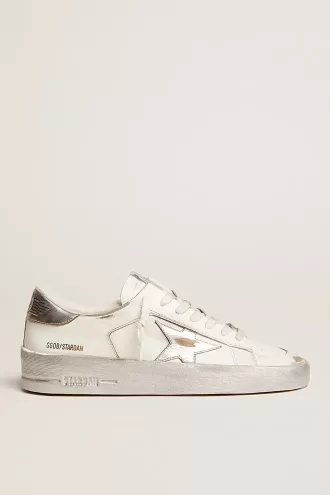 Stardan sneakers med sølvfarvet metalstjerne og hælkappe
