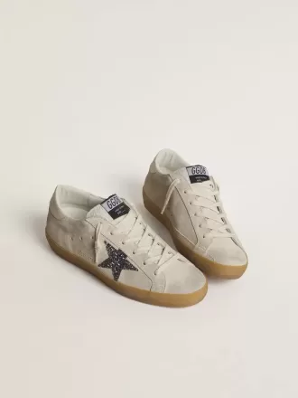 Super-Star til kvinder i isgrå ruskind med sølvglitterstjerne og læderhælkappe Super-Star til kvinder i isgrå ruskind med sølvglitterstjerne og læderhælkappe
