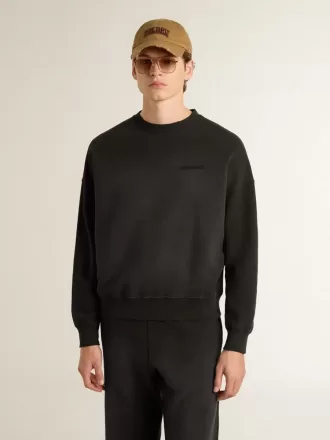 Unisex sweatshirt i slidt sort bomuld med broderet logo